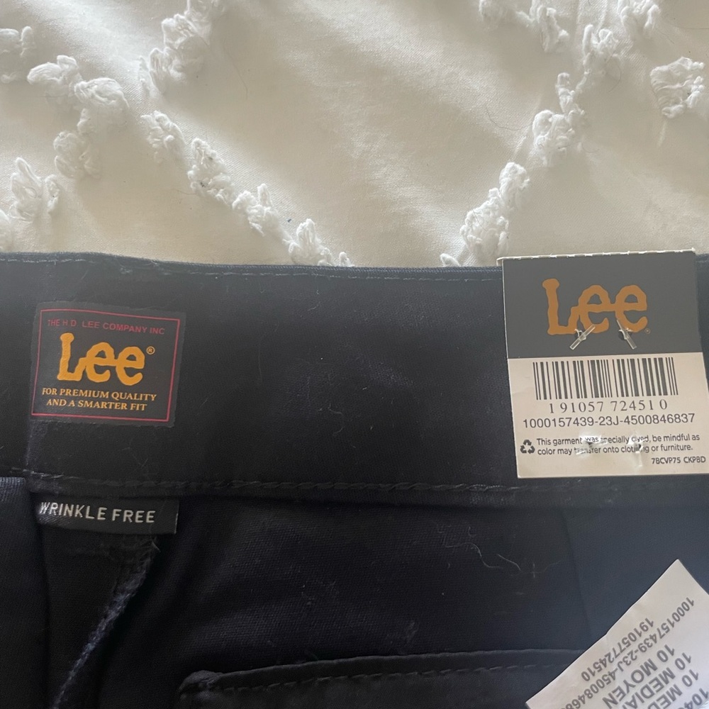 Lee Nwt black pants 10 medium wrinkle free - Picture 2 of 3
